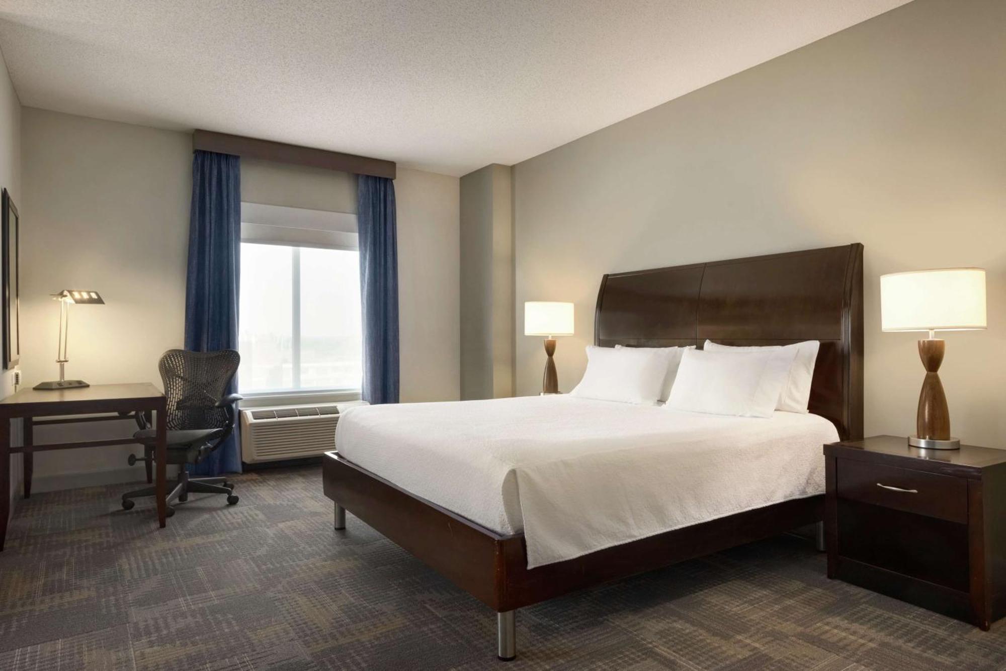 Hilton Garden Inn Minneapolis Downtown Bagian luar foto